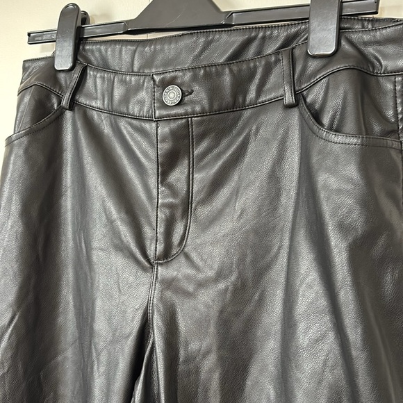 🎉4/30$🎉 Garage Black Faux Leather Straight Leg Pants - Picture 2 of 5